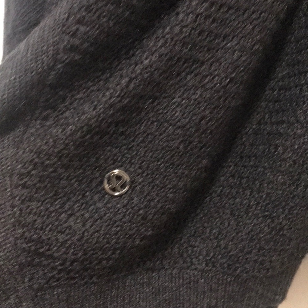 Lulu lemon short sleeve sweater/conch waist s/4